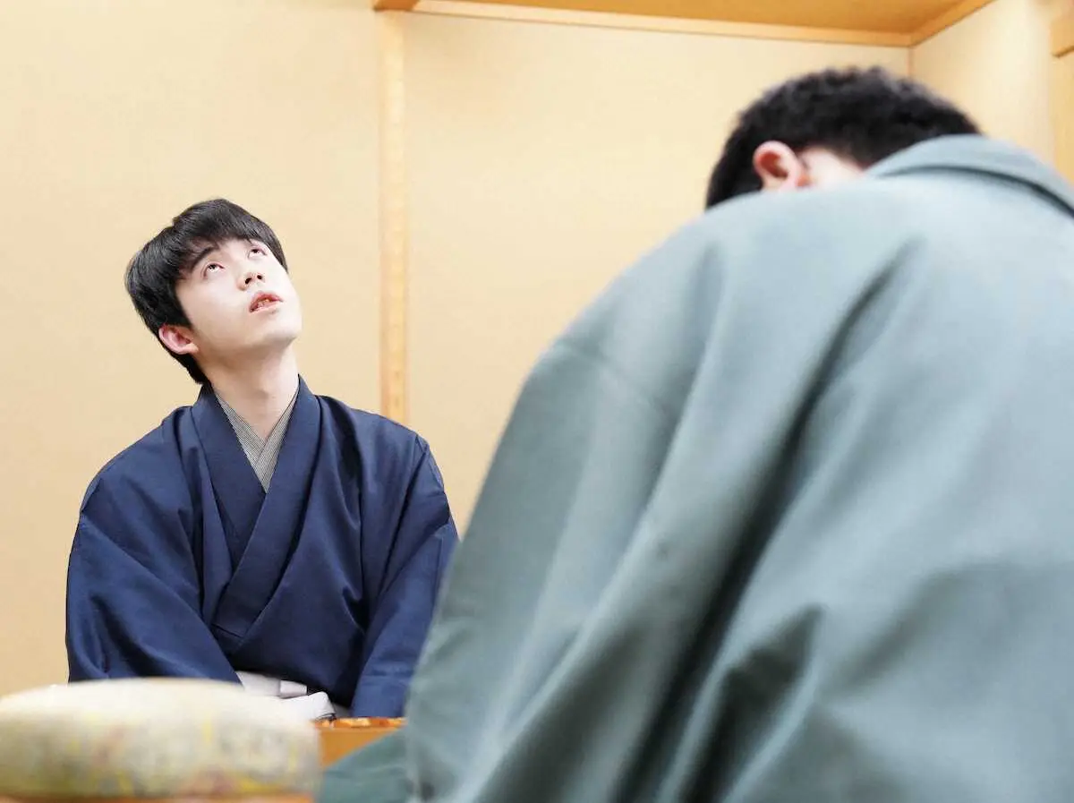 【画像・写真】藤井名人　第1局勝利で3連覇へ好発進　最後は王手と応手で25手連続ラッシュ　永瀬九段に勝利―