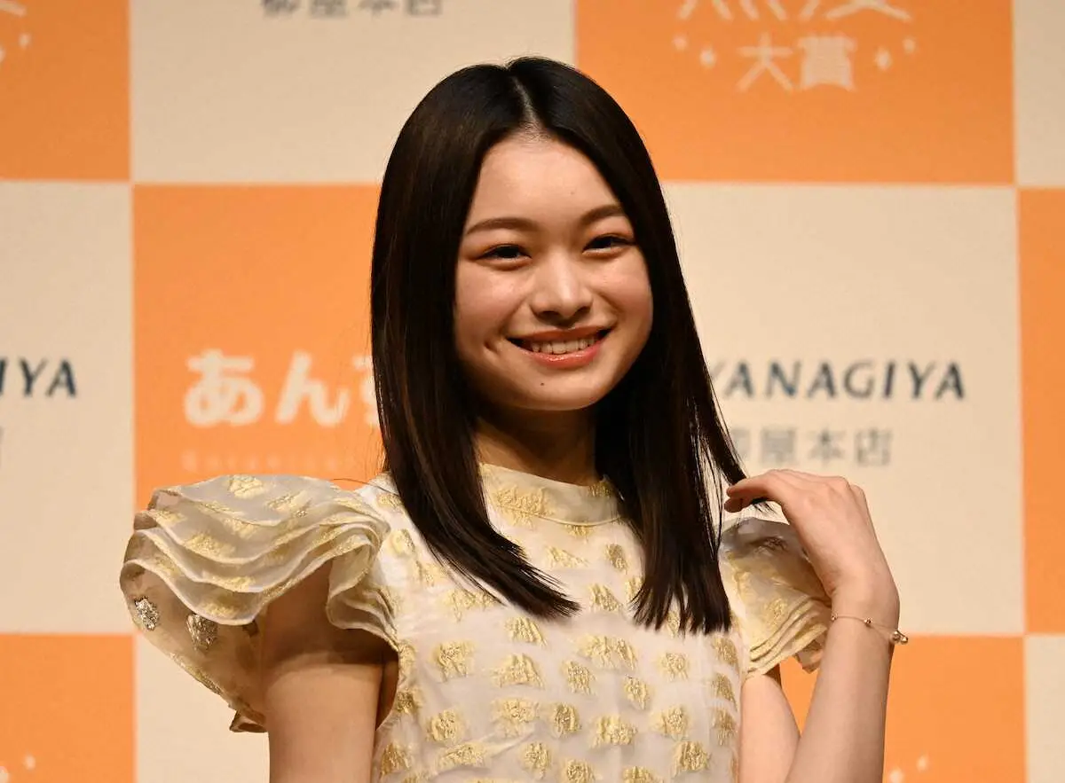 【画像・写真】月島琉衣　美髪の秘訣は…あんず油を髪に＆ラップで巻いて　新CM発表会