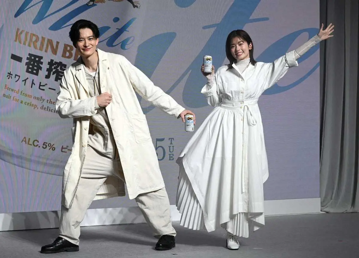 【画像・写真】小芝風花　ビールCM初出演「叫びました」　堤真一ら“ファミリー”と「いつか乾杯…」