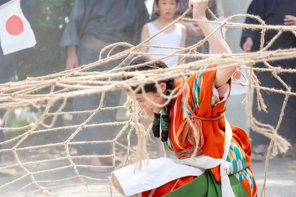 【画像・写真】「あんぱん」嵩“腹痛”棄権→のぶ飛び入り1位“神の手”が救う「超絶追い込み」パン食い競走にネット興奮