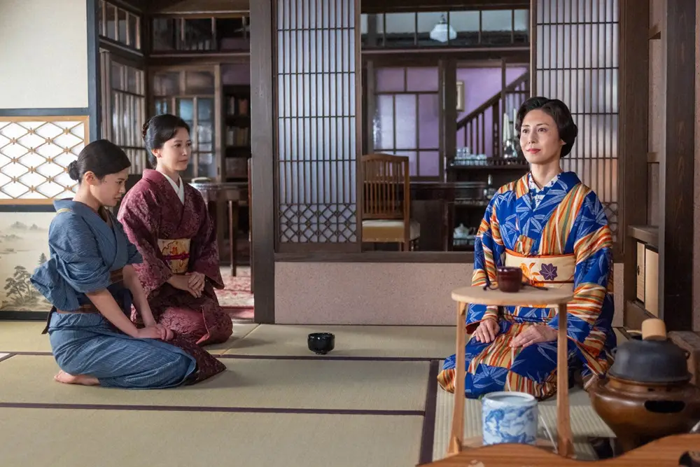 【画像・写真】「あんぱん」女中おしんも凍る“地獄の茶道”ネット戦慄＆同情「気の毒」朝ドラヒロイン登美子VS千代子