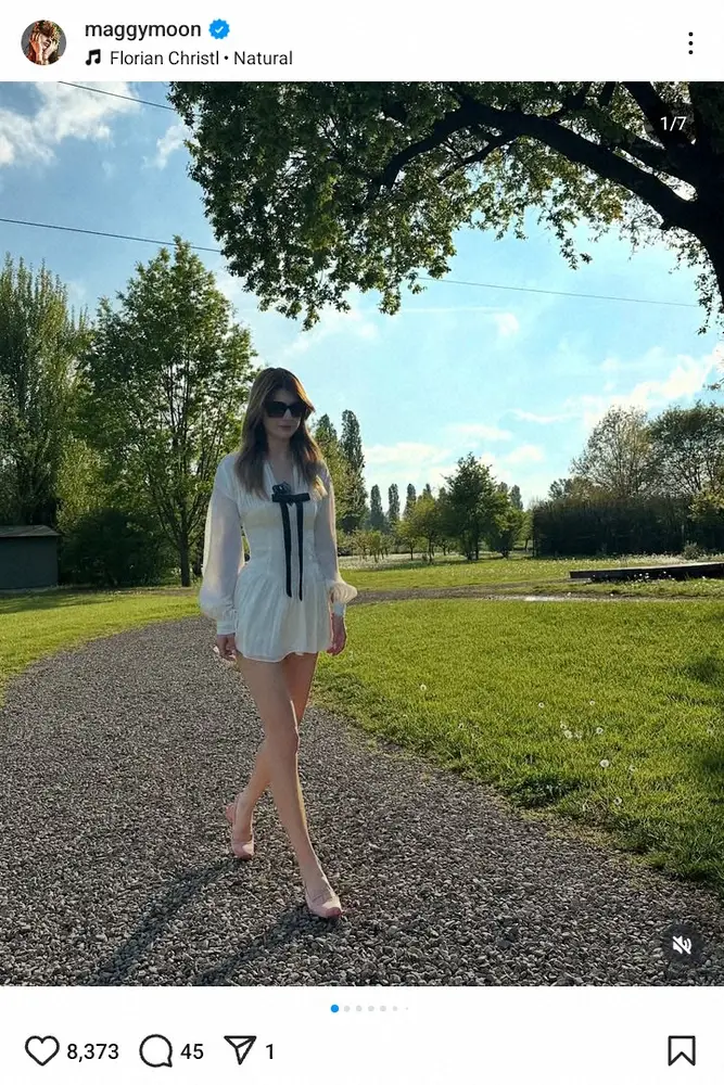 【画像・写真】「身体の半分が脚やん」32歳人気モデルのミニ丈ワンピ姿にファン衝撃「脚の長さが異次元」「脚長っ！！」