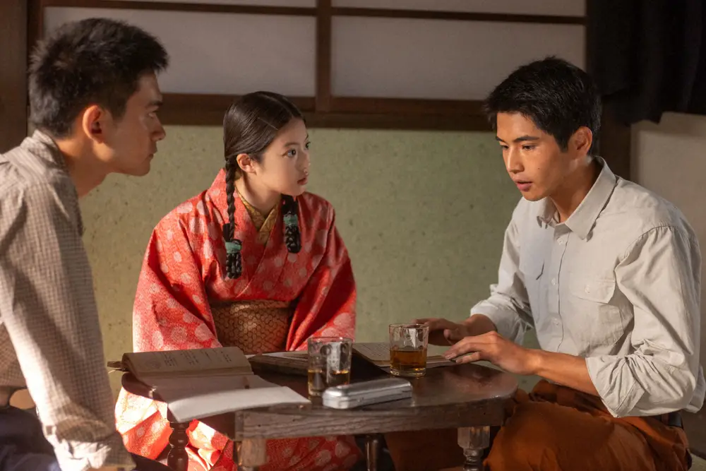 【画像・写真】【明日21日のあんぱん】第16話　のぶ＆嵩は勉強苦手　受験どうなる？夜、寛先生の書斎から話し声が漏れ