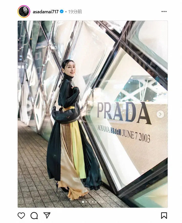 【画像・写真】「前より美人になってない？」元フィギュアスケーターの近影が話題　ハイブランドのバッグ手に美麗ショット