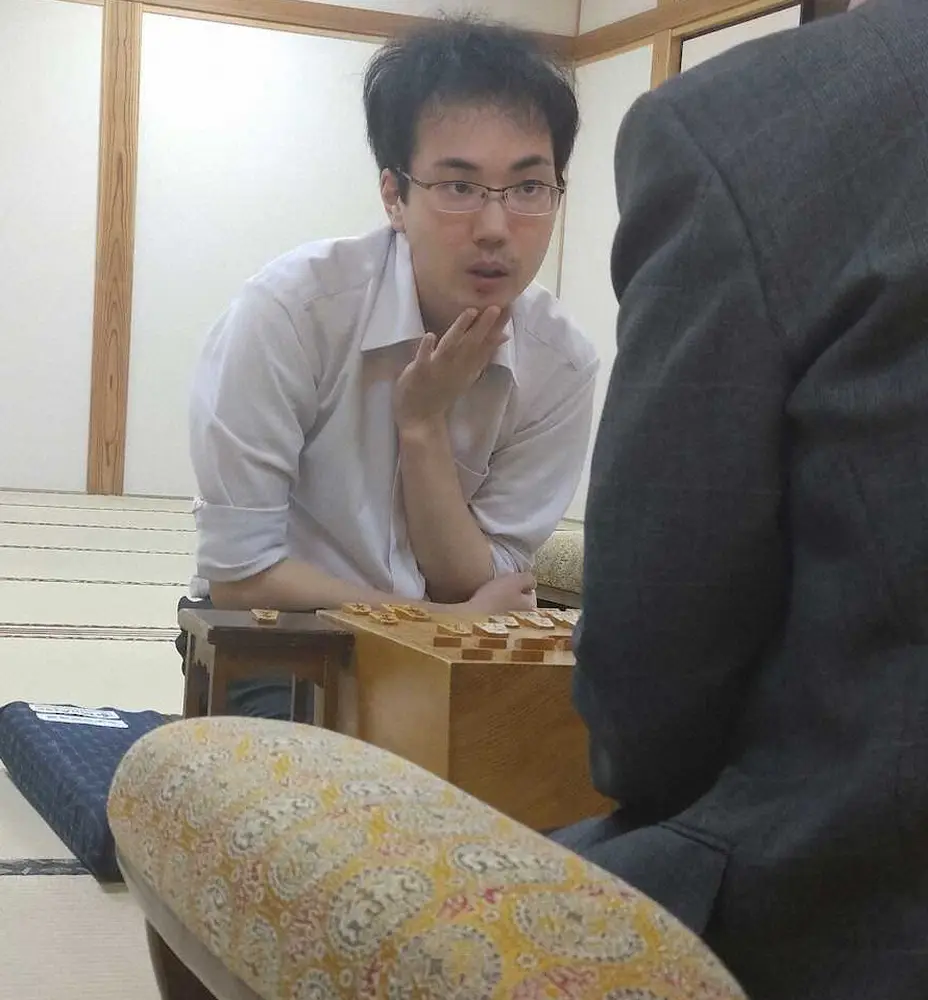 【画像・写真】柵木四段　プロ2年でフリークラス卒業　名古屋大から初の順位戦へ　直近30局の勝率65％を満たす