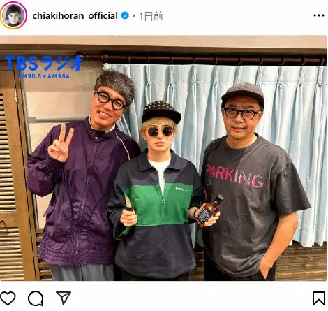 【画像・写真】36歳大人気タレント　金髪サングラス“不良”ショット、両手には…　「不良美人」「ワル」の声