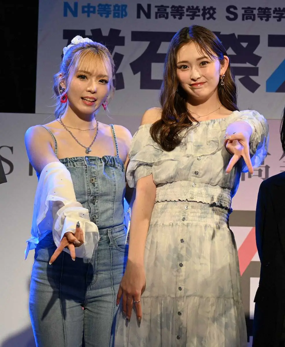 ゲスト出演したゆいちゃみこと古川結菜（左）と、ゆうちゃみこと古川優奈（撮影・井利 萌弥） - スポニチ Sponichi Annex 芸能