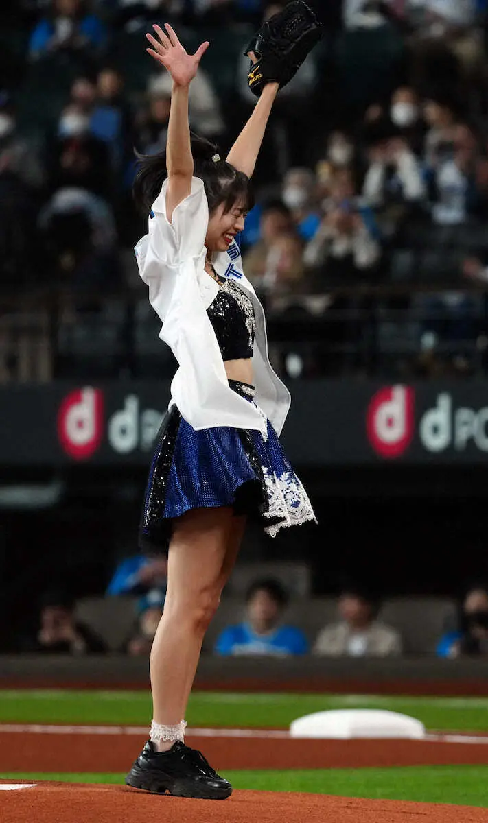 【画像・写真】モーニング娘。’25　日本ハムファンの牧野真莉愛がファーストピッチ　ノーバン投球「感動だぜっ！」