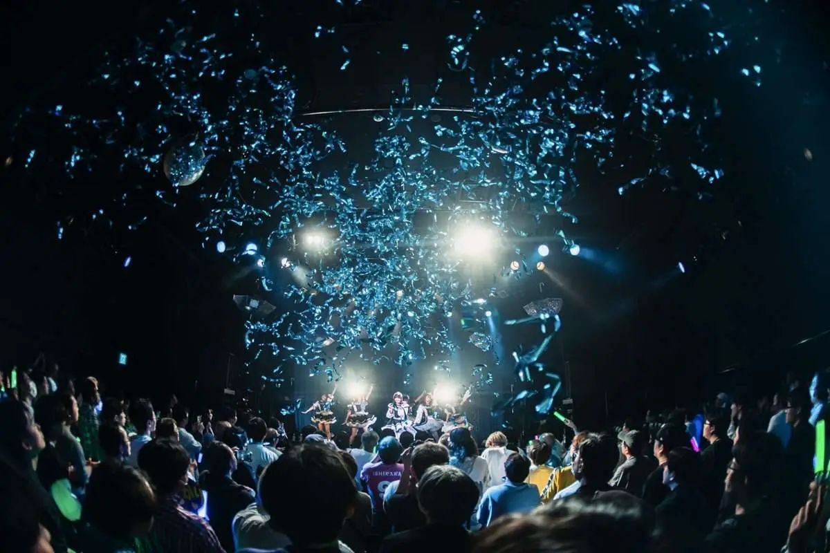 【画像・写真】満員発進！「紫陽花は降らない」デビューライブで贈ったサプライズ