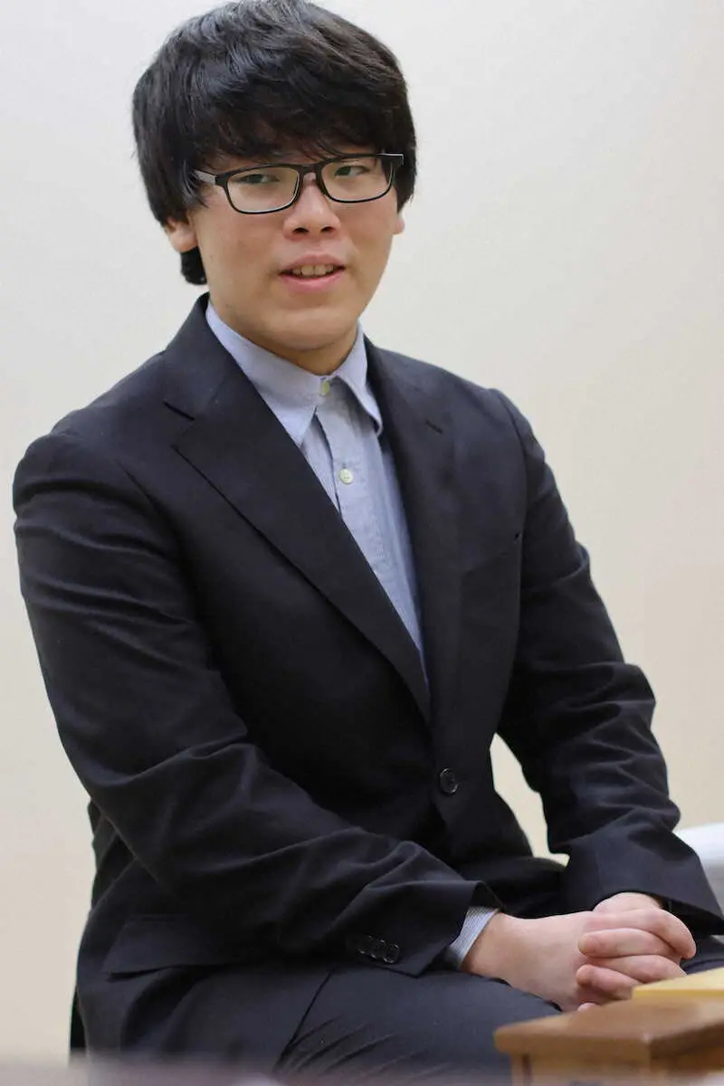 【画像・写真】山下数毅三段が事実上のプロ入り　山本博志五段破る　「大変うれしく思っています」