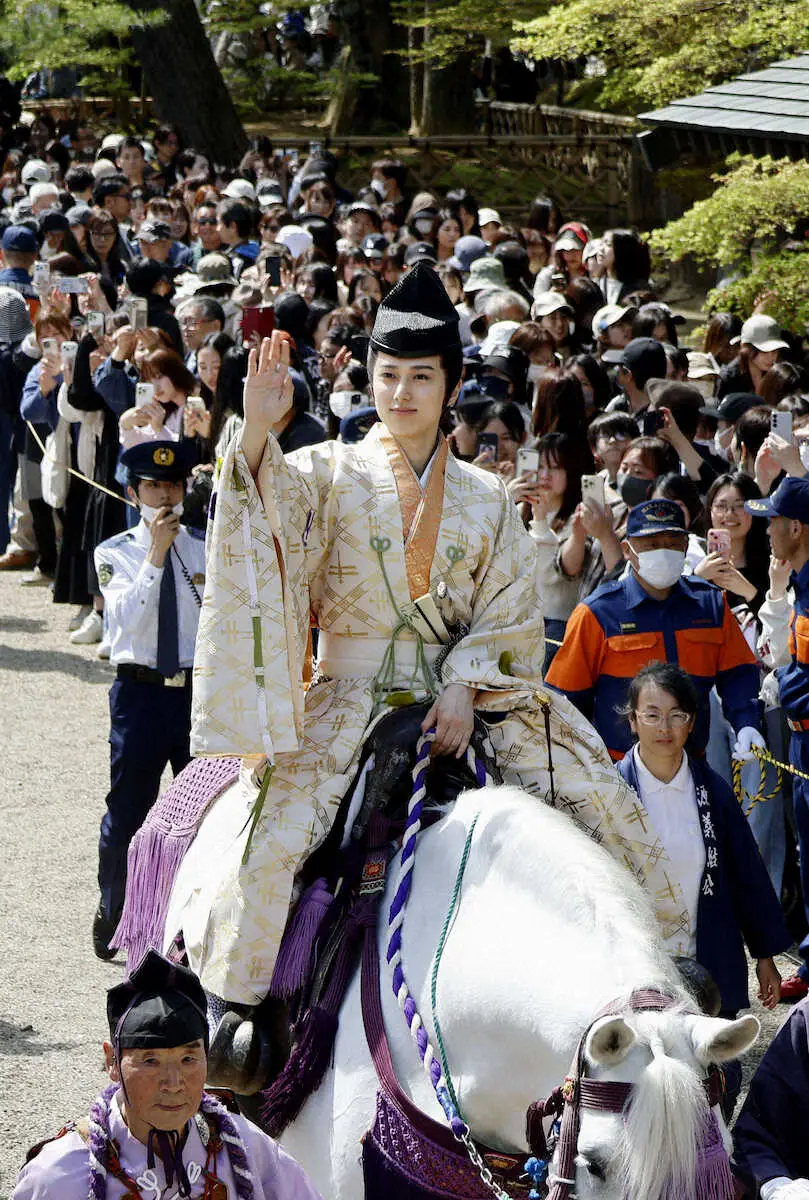 【画像・写真】INI尾崎匠海　源義経姿で登場　奥州逃避行再現の行列