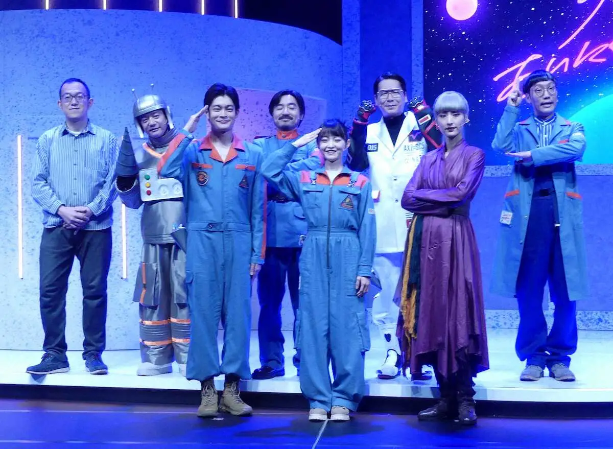 【画像・写真】伊藤万理華　主演舞台「リプリー、あいにくの宇宙ね」初日「宇宙船に乗る感じで劇場に」
