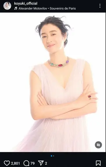 【画像・写真】3児の母の48歳女優　近影公開に絶賛の嵐「春の女神」「肖像画の人みたい」「天使かと思いました！」