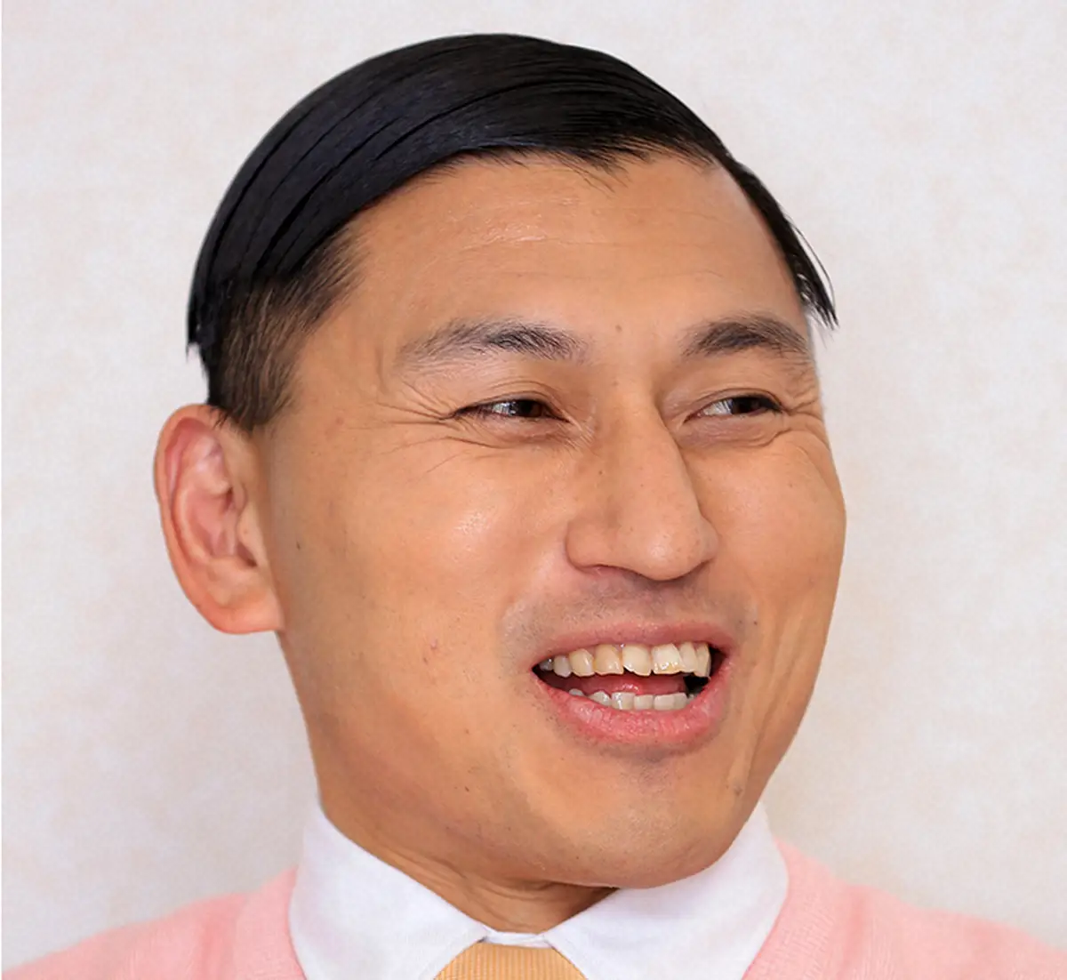 【画像・写真】「勝利の男神」オードリー春日が降臨！　200キロ宣言も97キロ「恥ずかしい～」セレモニアルピッチ