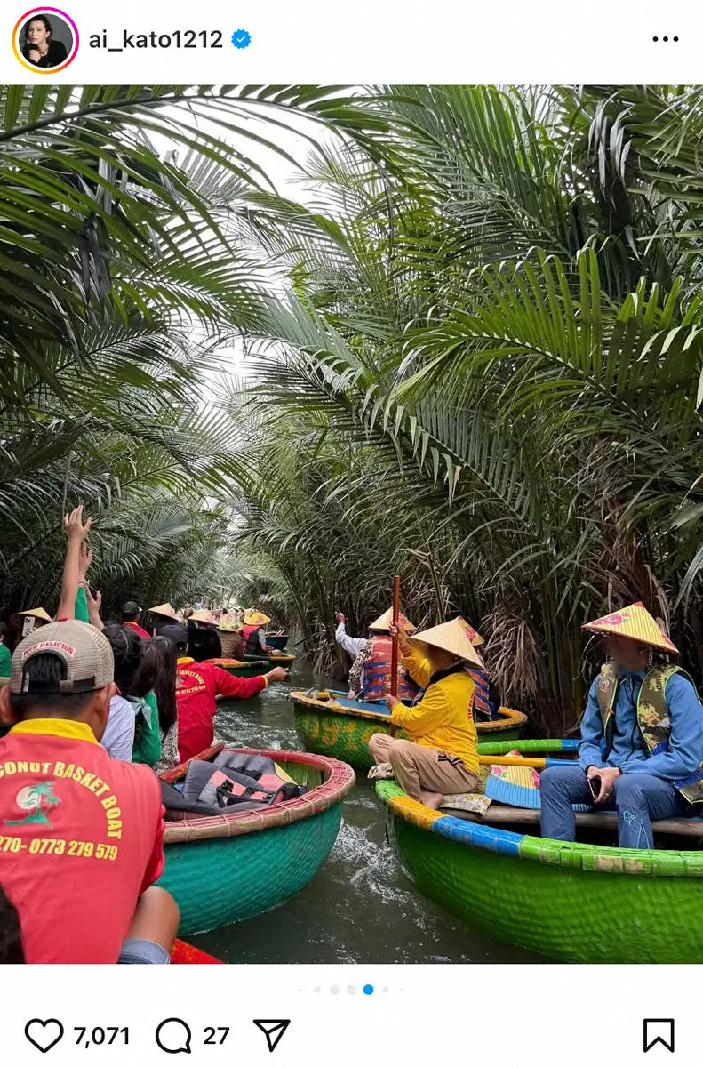 【画像・写真】42歳・加藤あい　旅先での白ミニワンピ姿にファンため息「美しい」ココナッツボートでは…