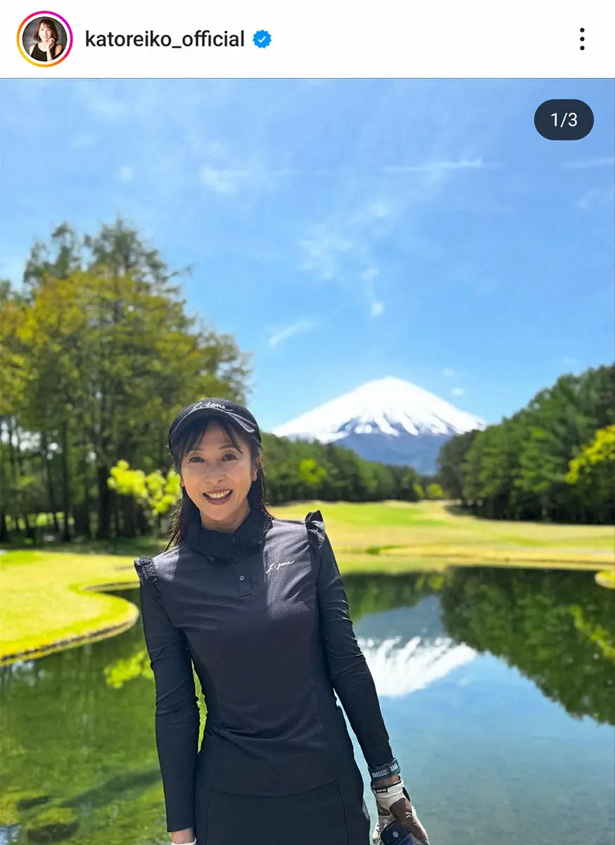【画像・写真】56歳伝説のグラビアクイーン　富士山と美の競演！　ミニスカゴルフウェア姿に「富士山より綺羅」の声