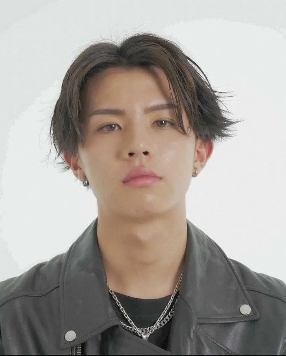 【画像・写真】木本慎之介　父・西城秀樹さんの墓参り報告　炎をイメージした墓石に今でも沢山の花