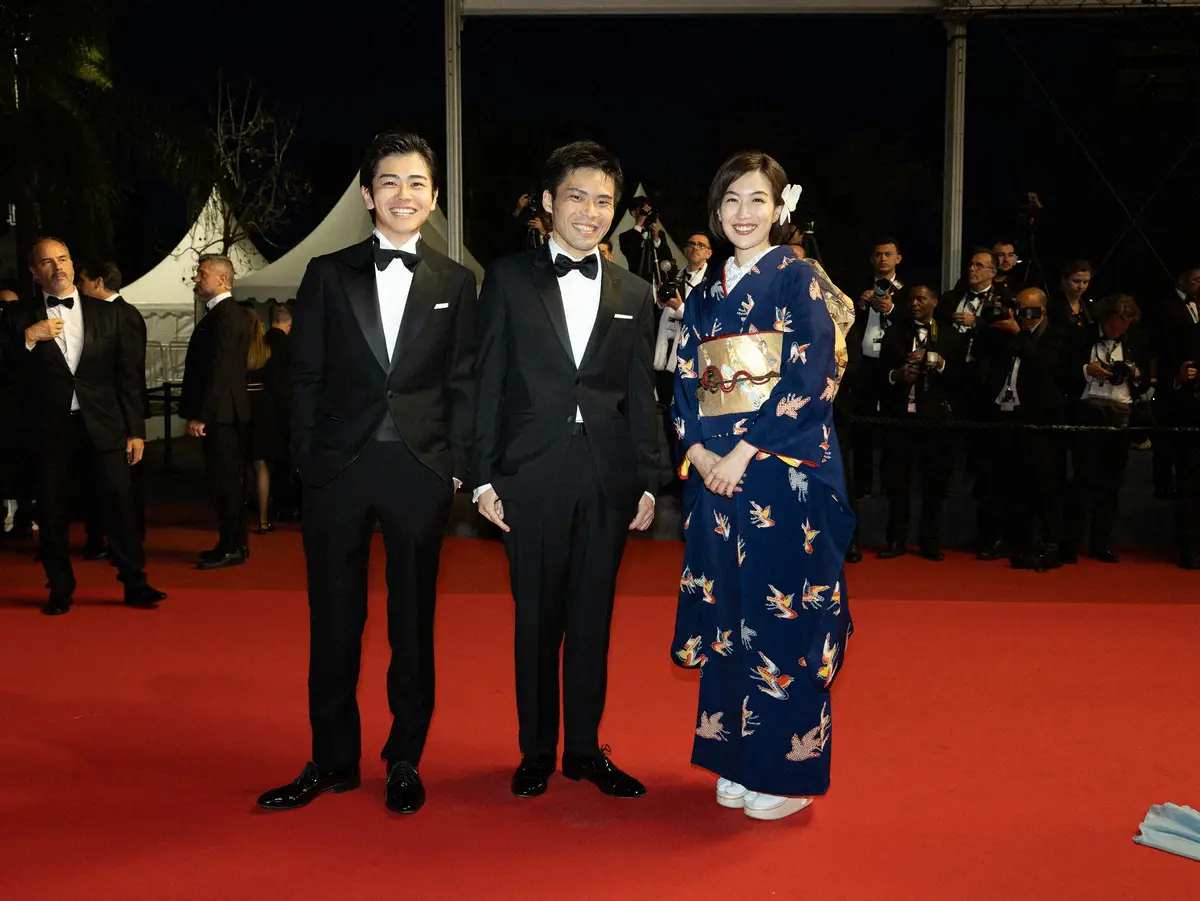 【画像・写真】「見はらし世代」主演・黒崎煌代　初カンヌのレッドカーペットに大興奮　団塚監督「映画作ってよかった」