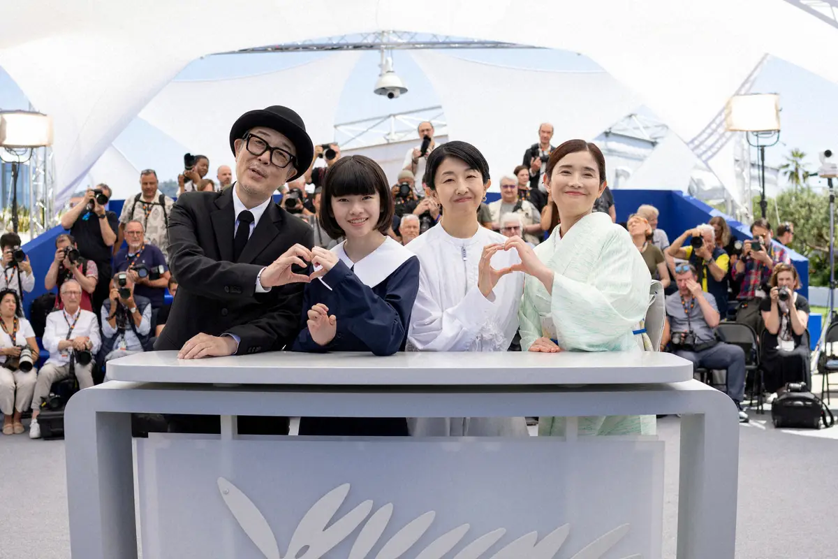 【画像・写真】12歳鈴木唯　カンヌ会見で堂々発言「監督と私は相性が良かった…」　主演映画「ルノワール」