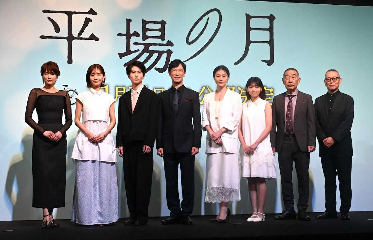 【画像・写真】堺雅人　8年ぶり主演映画「平場の月」　吉瀬美智子、中村ゆり、でんでんら豪華追加キャスト発表