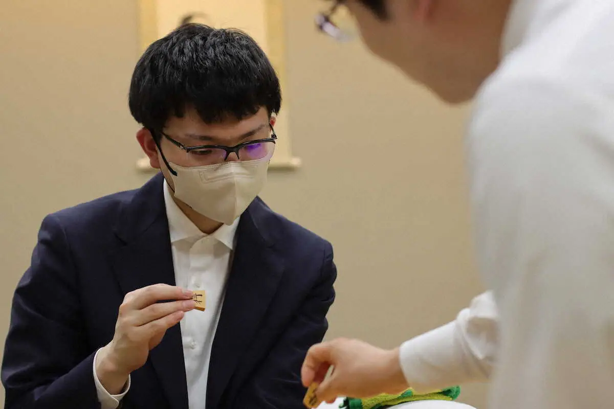 【画像・写真】【王位戦】挑戦者決定戦　永瀬拓矢九段が藤井聡太王位への挑戦権獲得　佐々木勇気八段下す