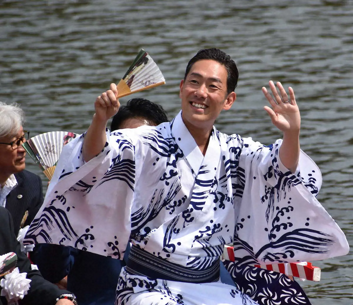 【画像・写真】「六月博多座大歌舞伎」出演者が船乗り込み　16年ぶり勘九郎「楽しかった」「見知らぬ方へのご宣伝を」