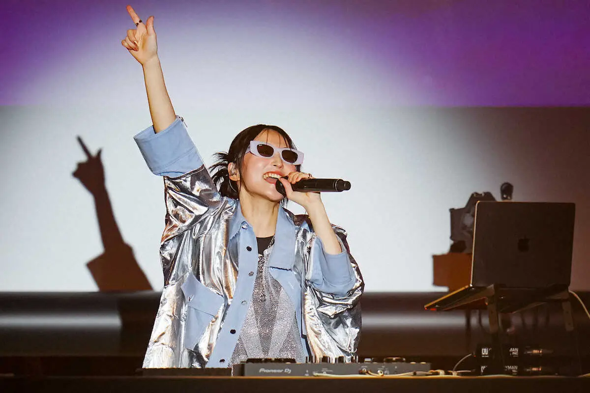 【画像・写真】DJ　RihoRihoとして会場を盛り上げる鞘師里保（撮影・会津　智海）