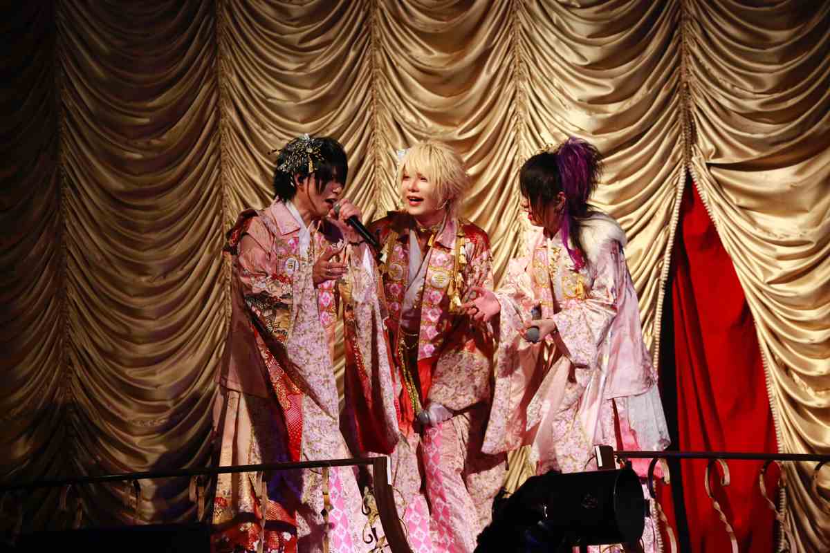 【画像・写真2枚目】さくら前線・こうき「今のうちに唾つけて」　初の生演奏ワンマンで咲いた “唯一無二の花”
