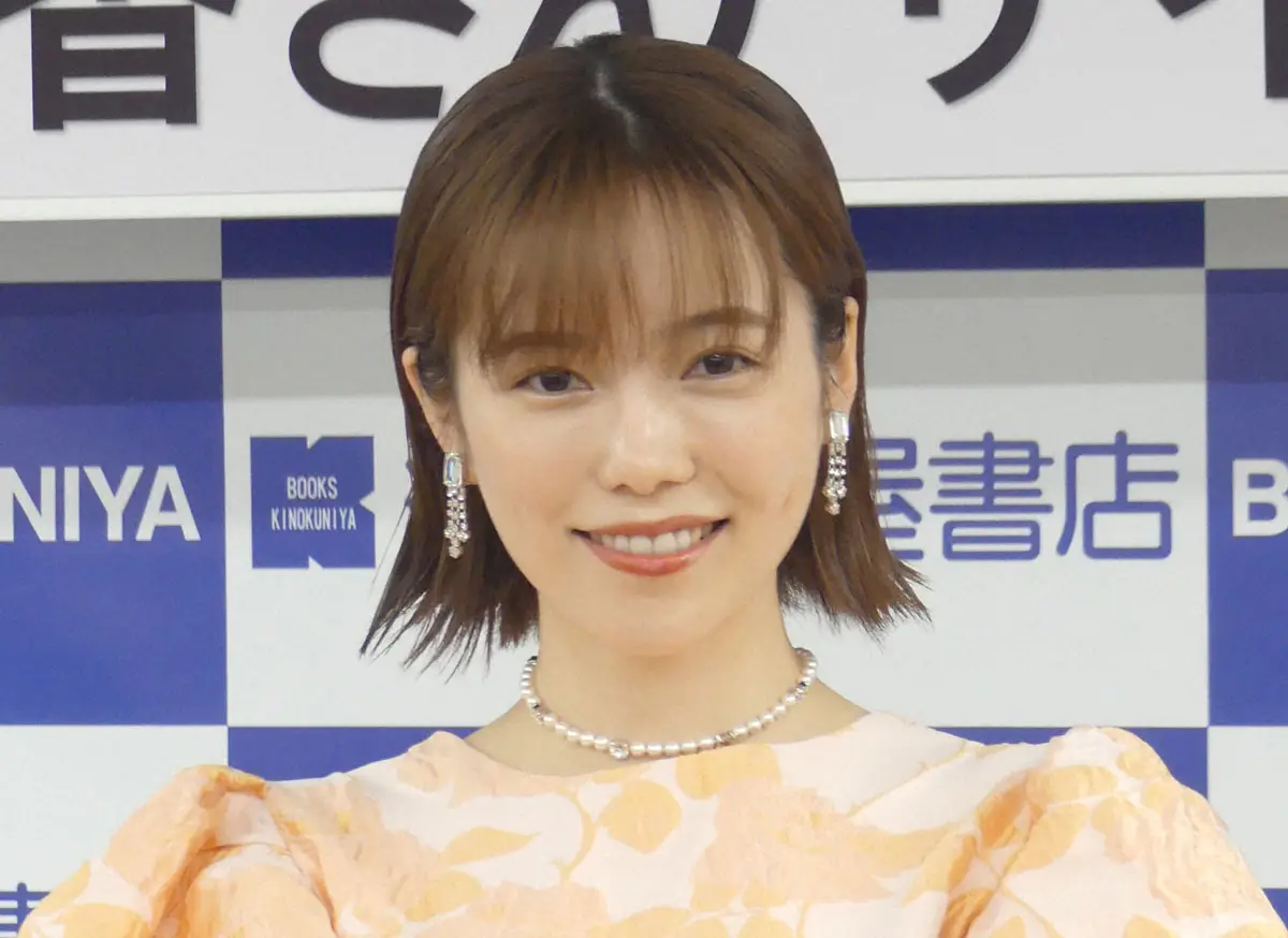 【画像・写真】島崎遥香　首元の赤い斑点の原因が明らかに！　医師が収録中に診断「ずっと皮膚科に行こうと…」