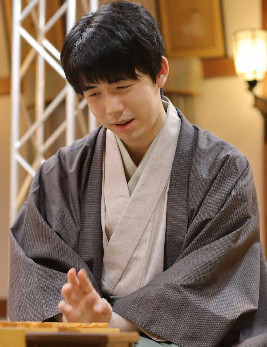 【画像・写真】棋聖戦　藤井聡太棋聖が杉本和陽六段下し先勝