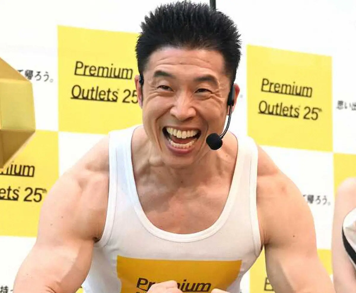 【画像・写真】なかやまきんに君「勢いよく…なんていうことをしてしまったんだ」祝福イベントでくす玉割れないハプニング