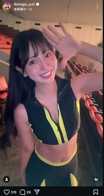 【画像・写真】“元アイドル”29歳レースクイーン・池永百合　超ミニ・ラウンドガールコス姿披露に「カワイイ」「最高」