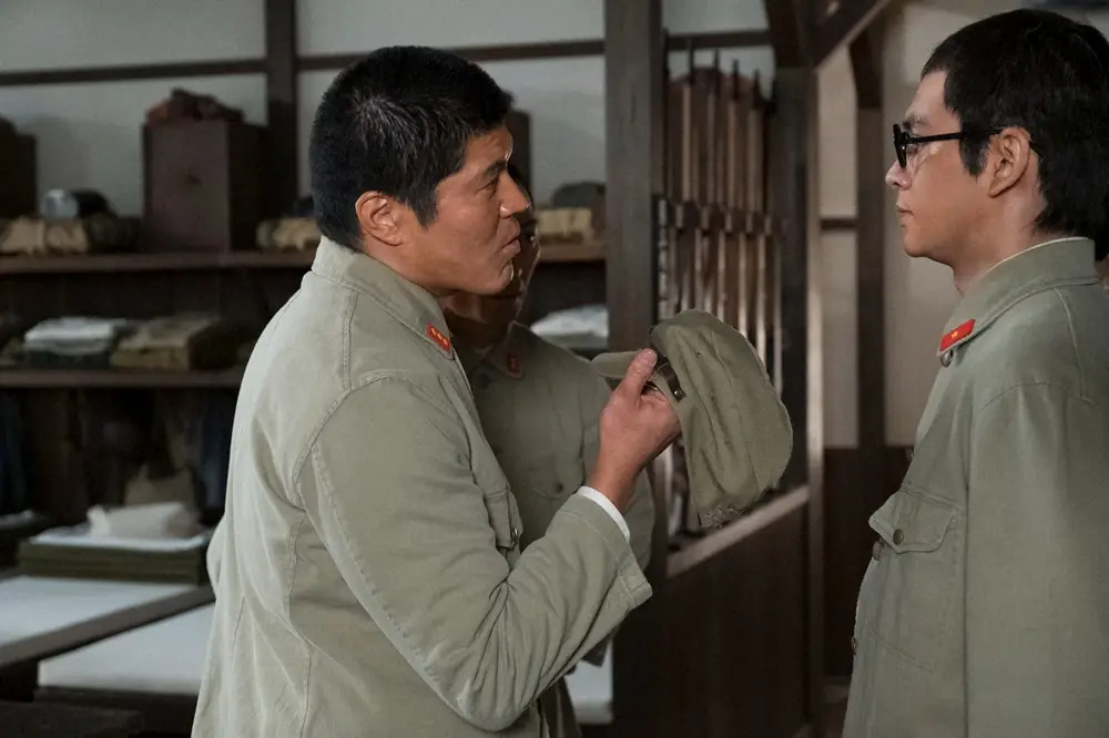 【画像・写真】「あんぱん」嵩に鉄拳制裁11発＆かわいがり窃盗濡れ衣…ネット震える「理不尽」「八木上等兵は何者？」