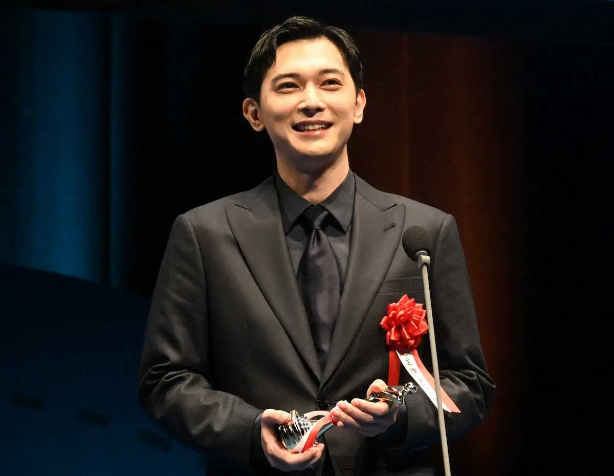 【画像・写真】吉沢亮　映画批評家大賞で主演男優賞　30歳で15歳演じ、初めて手話…「皆様のおかげでこの場に」
