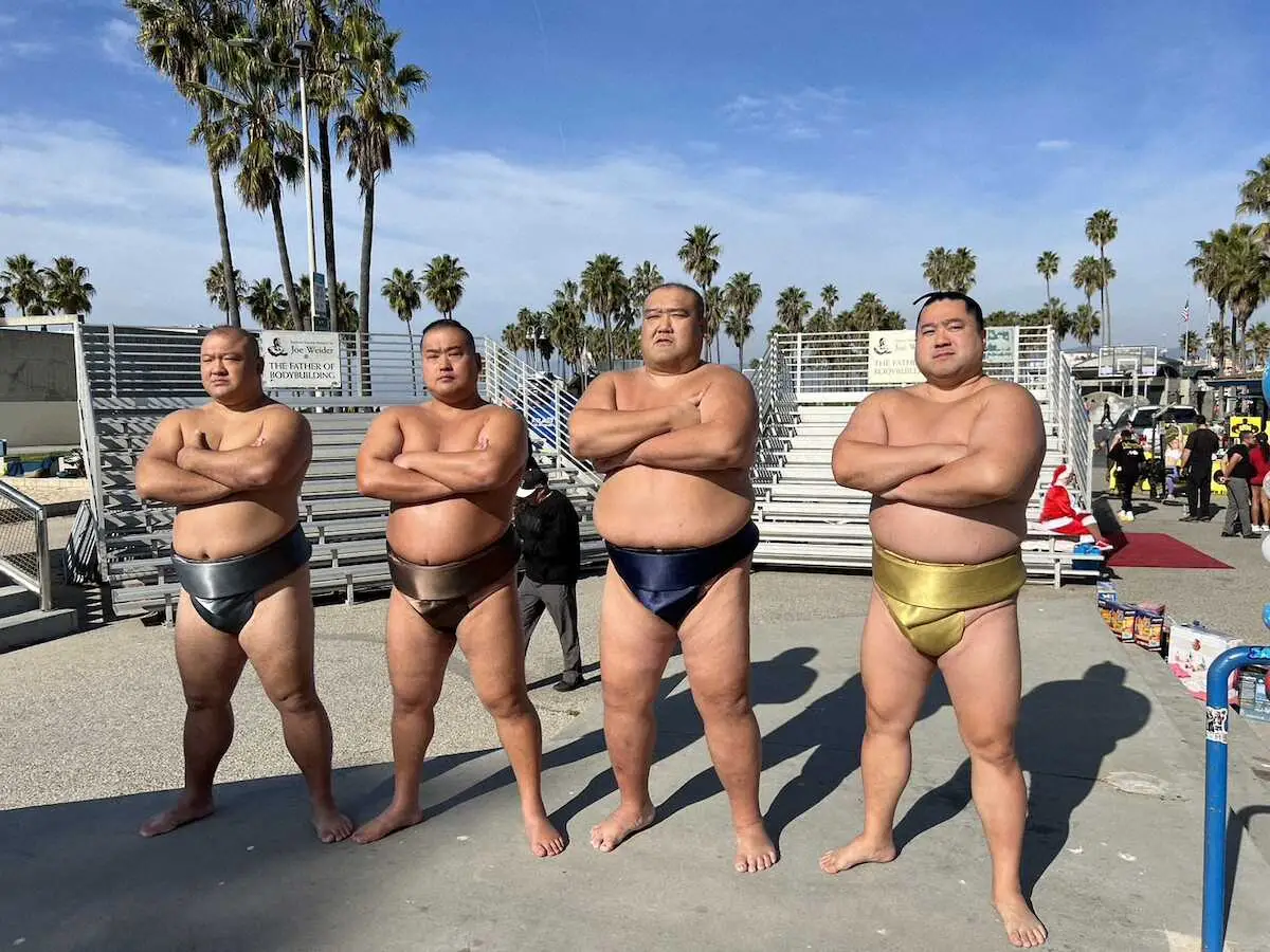 【画像・写真】23年、米国で行われた「SUMO＋SUSHI　2023西海岸ツアー」に出席した元東桜山・田代良徳氏（右から2人目）