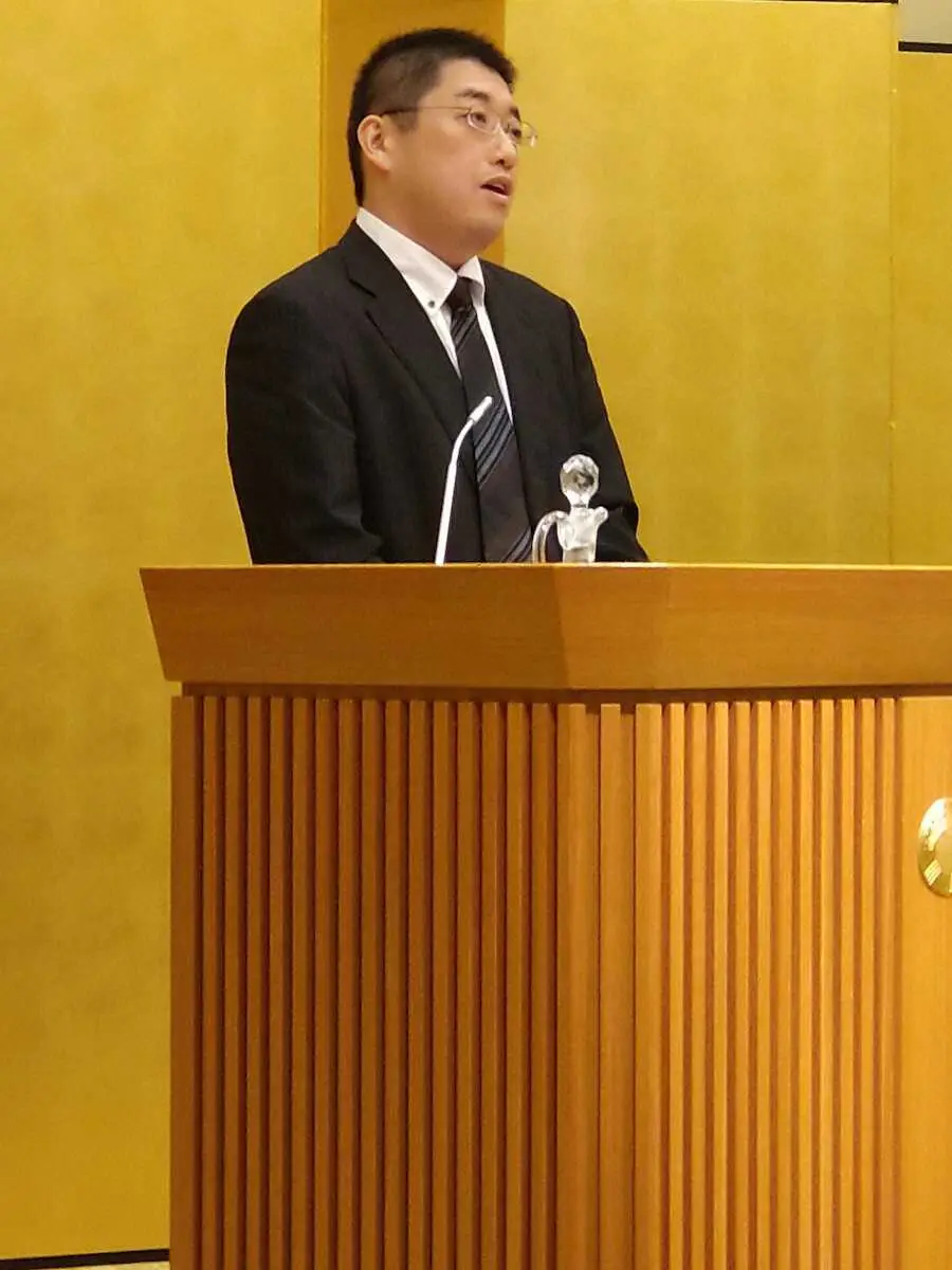 【画像・写真】本紙観戦記者・関口さん　藤井王将―永瀬九段の王将戦を語る　伏見稲荷大社で講演会