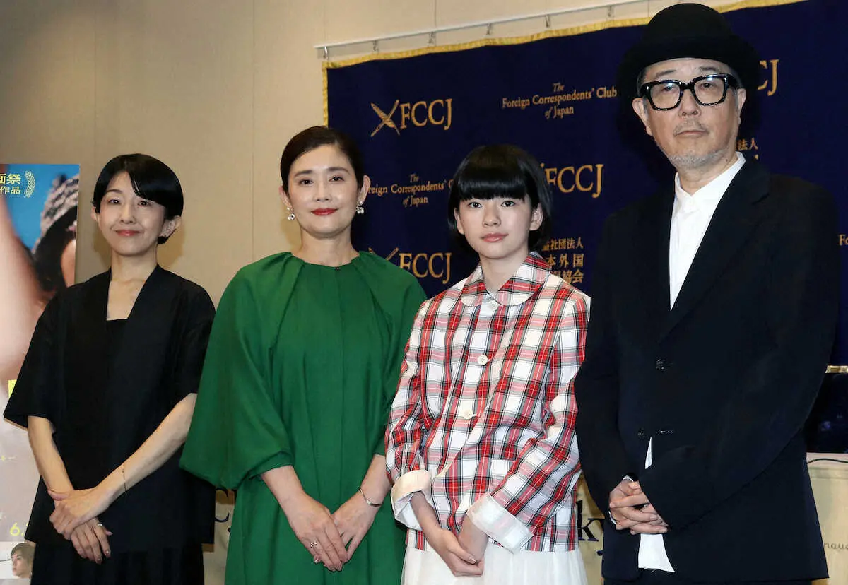 【画像・写真】12歳・鈴木唯　日本外国特派員協会で会見し英語であいさつ　映画「ルノワール」主演