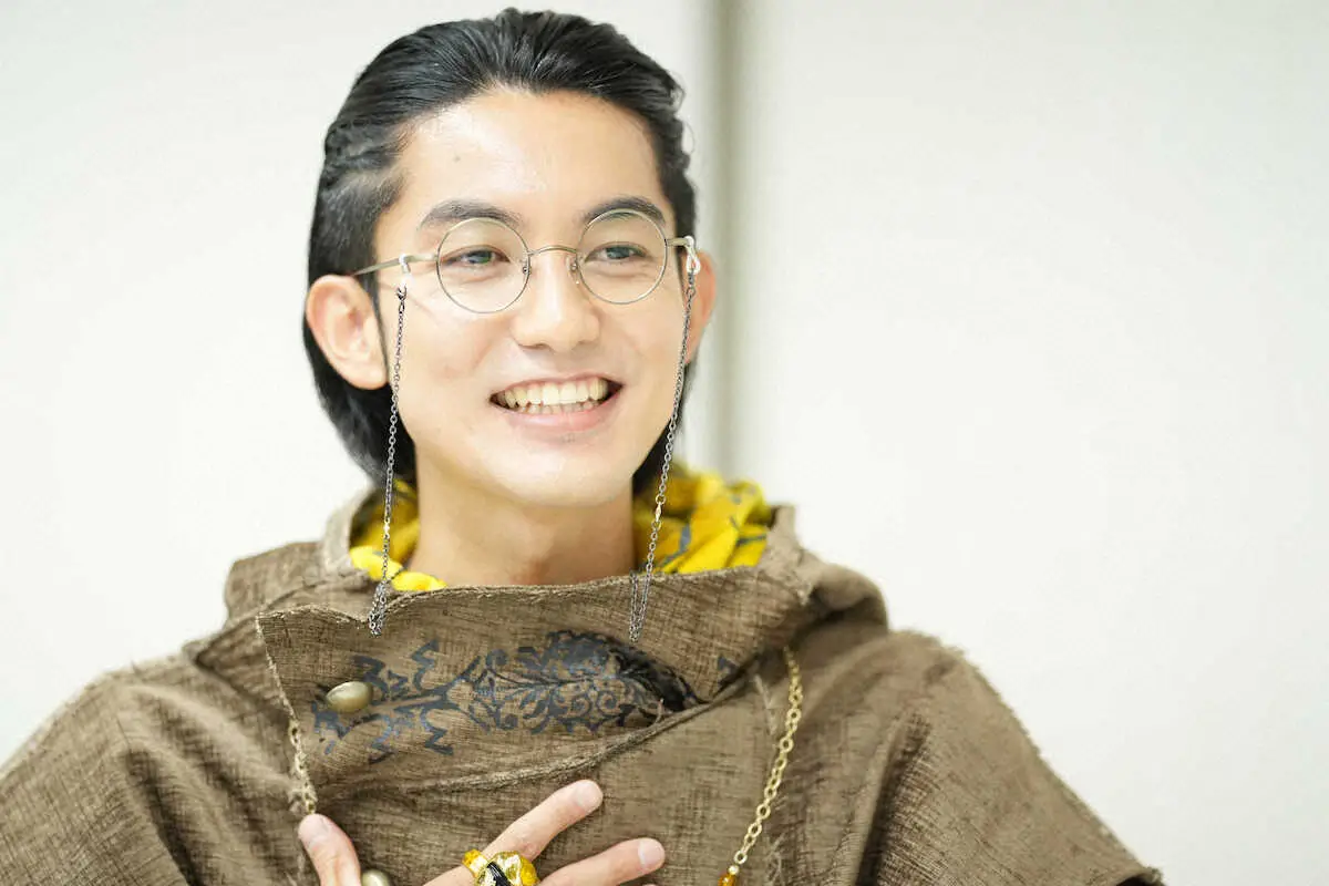 【画像・写真】笑顔でインタビューに答える神田聖司（撮影・小海途　良幹）