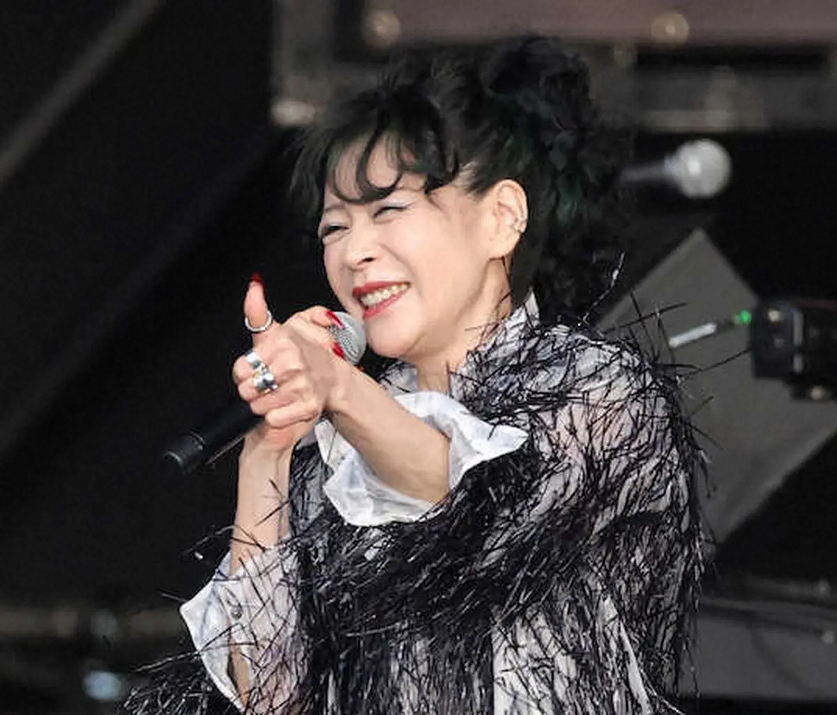 【画像・写真】今年の60歳…影響受けた同い年は…中森明菜が1位　2位に吉川晃司