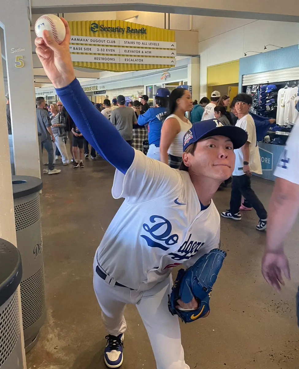 【画像・写真】山本由伸が投げたボールを山本申伸がキャッチ「もちろん飾ります」まさかの“共演”に観客席大盛り上がり