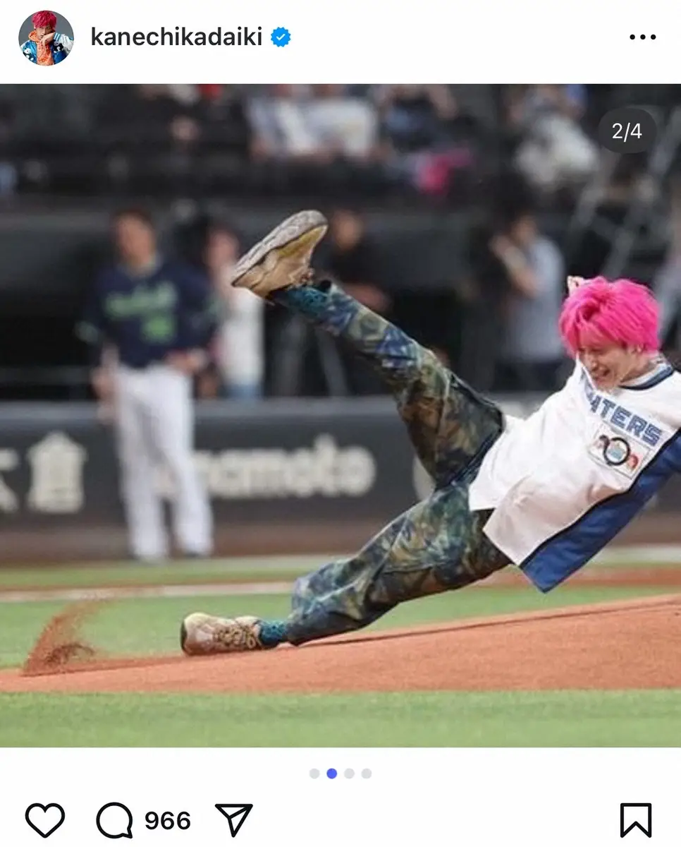 【画像・写真】EXIT・兼近　始球式で“大転倒”→腕負傷を報告「わざと転んでいないのを確認せよ」証拠写真が大反響