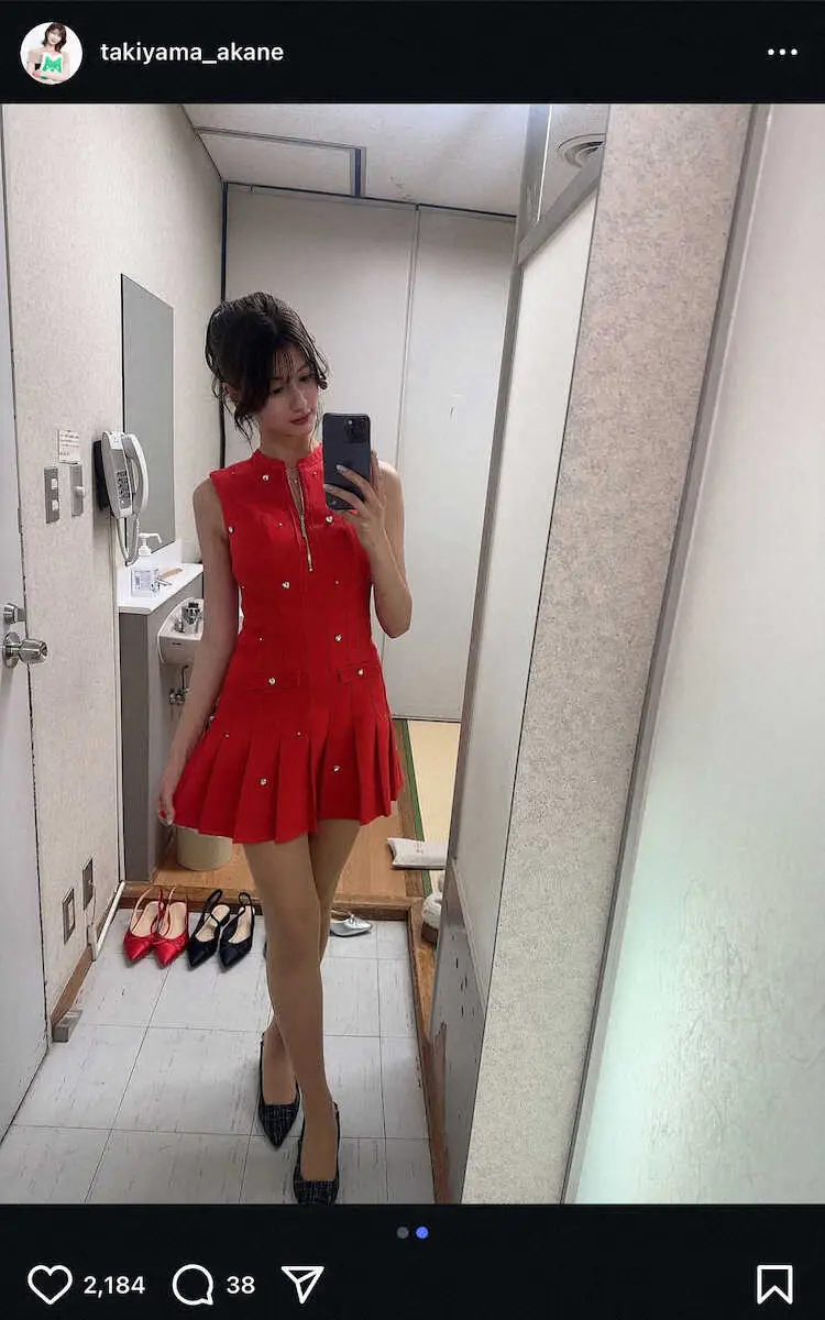 【画像・写真】ABEMA人気女子アナ　赤のミニスカノースリーブワンピ姿にネットもん絶！「超絶可愛い」「美脚」