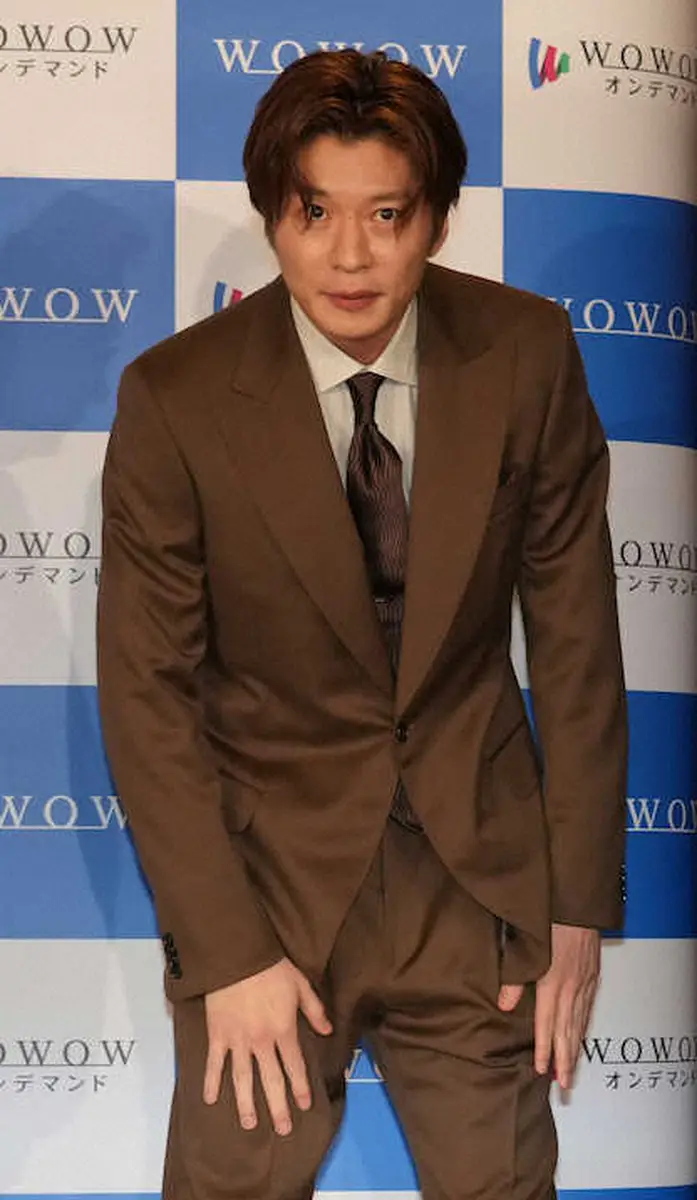 【画像・写真】完成報告会を終え降壇する田中圭