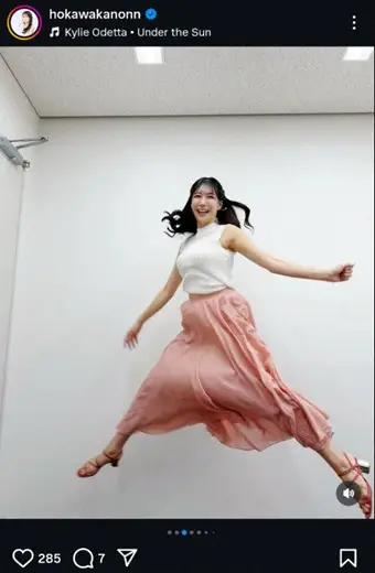 【画像・写真】“美しすぎる気象予報士”穂川果音　熱中症対策コーデの透け感ニット姿披露に「キューティーエレガント」