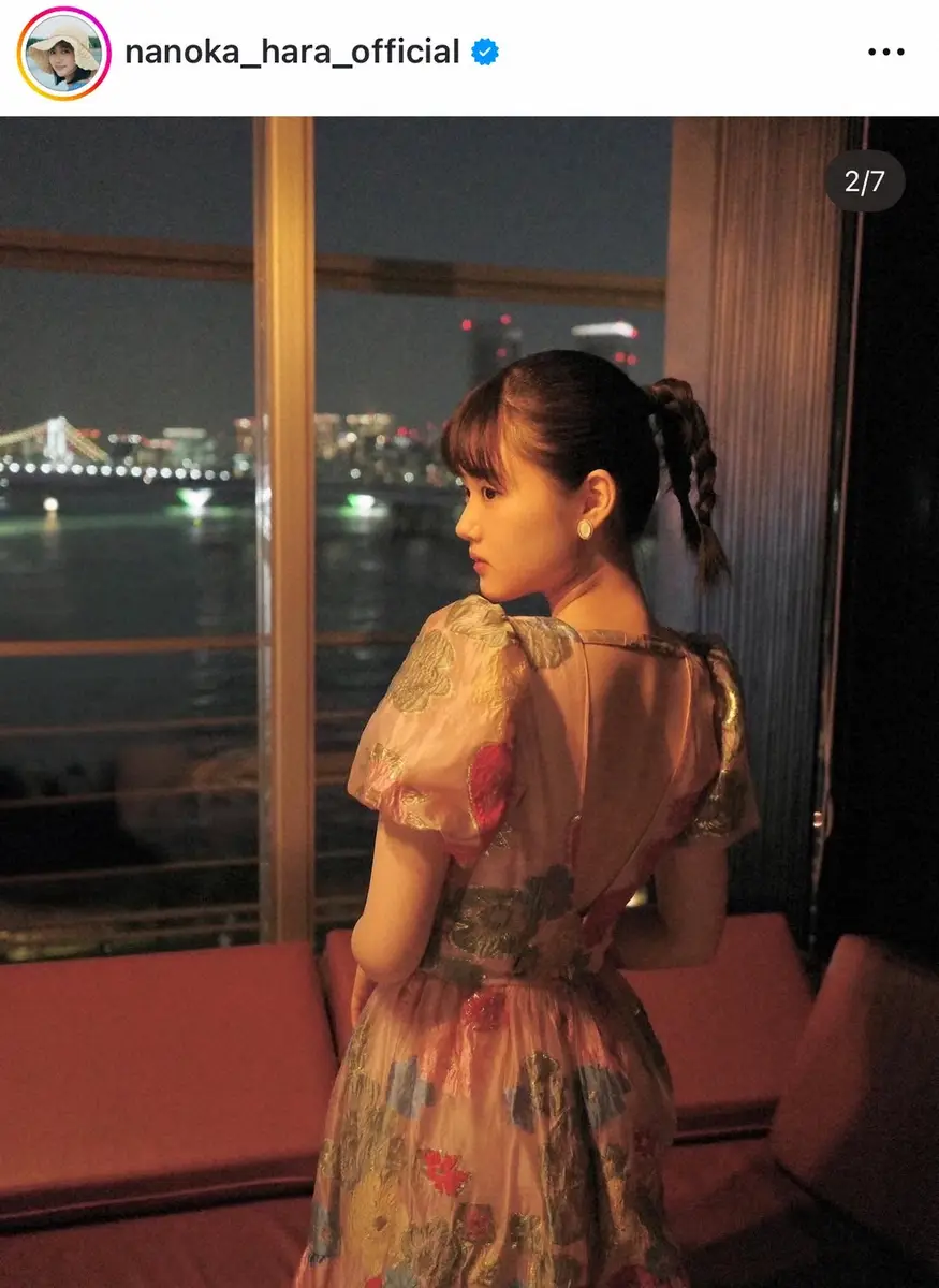 【画像・写真】原菜乃華　花柄シースルードレス姿で大胆美背中披露　ファンもん絶「プリンセスすぎる」「姫じゃん」