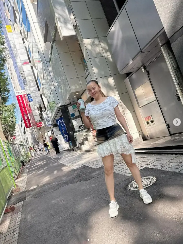 【画像・写真】華原朋美の最新Sが話題　美脚際立つミニスカ姿に「また痩せました？！」「スタイル抜群」「カワイイ」