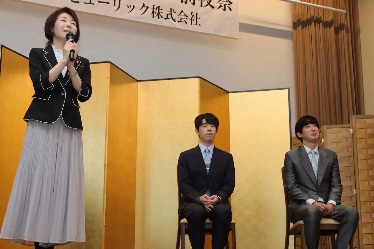 【画像・写真】棋聖戦　藤井聡太棋聖と挑戦者・杉本和陽六段が会場入り　前夜祭に登壇