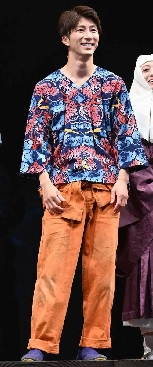 【画像・写真】WEST.濱田崇裕「血ヘド吐くほど練習をしてきた」　舞台「歌喜劇/～蘇る市場三郎　冥土の恋～」初日