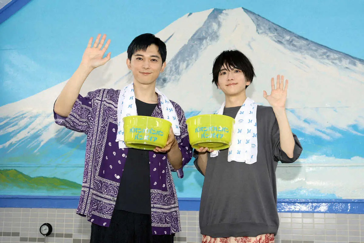 【画像・写真】吉沢亮　“独特”入浴法を紹介も板垣李光人はドン引き　映画「ババンババンバンバンパイア」ロケ地イベント