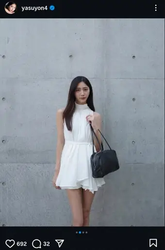 【画像・写真】“グラビア・オブ・ザ・イヤー”斎藤恭代　ショーパン白コーデ披露に「天使すぎる」「脚長お姉さん」